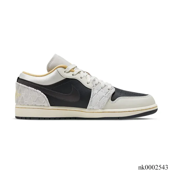 AJ 1 Low Beaded Swoosh Shoes Sneakers - nk0002543