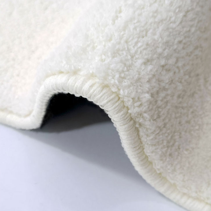 Special-shaped Fluffy Rug Decoration - Image 3