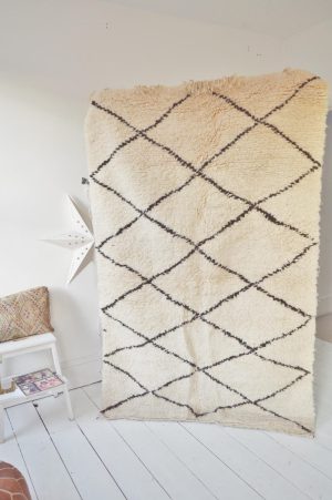 Moroccan White Beni Ouirain Rug, Vintage,Moroccan Carpet