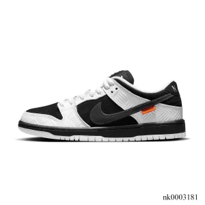 Alternative view of SB Dunk Low x The Tightbooth Shoes Sneakers - nk0003181