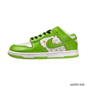 Alternative view of SB Dunk Low White Green x Supreme Shoes Sneakers - nk0001444