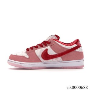 Alternative view of SB Dunk Low StrangeLove Skateboards Shoes Sneakers - nk0000688