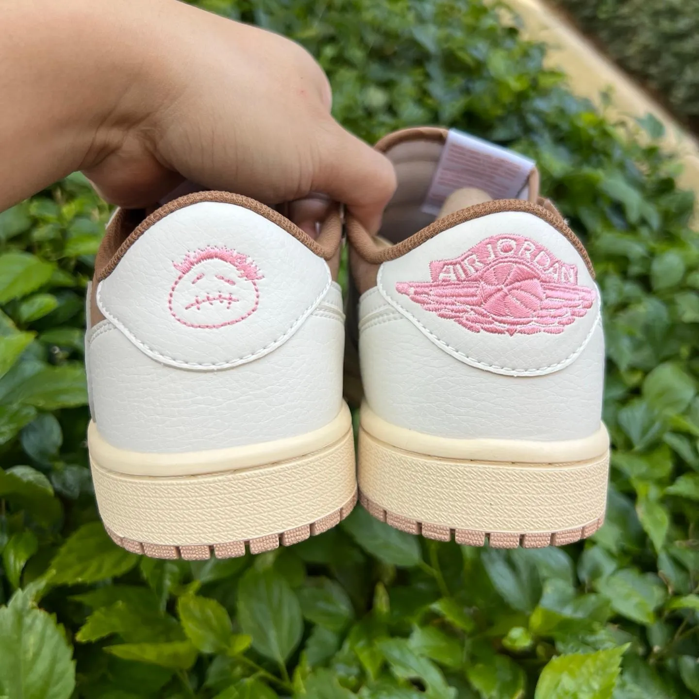 Travis Scott x AJ 1 Low OG Brown Shy Shoes Sneakers – nk0004811 - Image 4