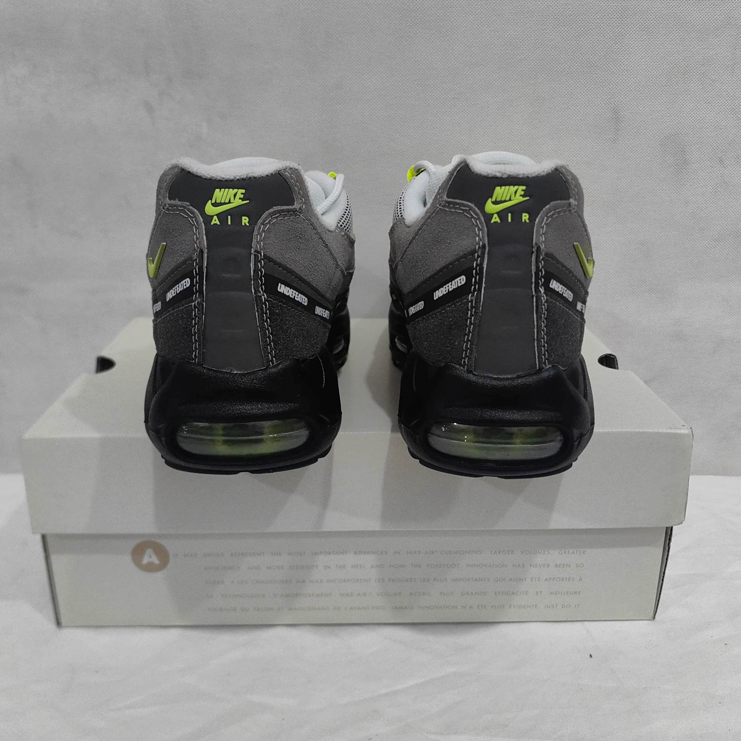 Undefeated x AM 95 Geo NYC Neon Shoes Sneakers - nk0004982 - Image 14