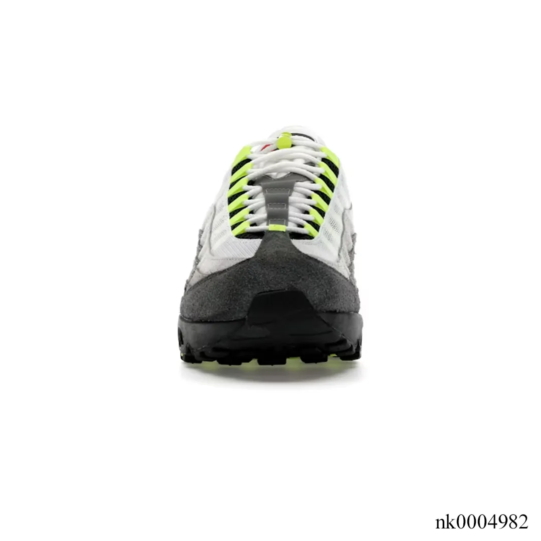 Undefeated x AM 95 Geo NYC Neon Shoes Sneakers - nk0004982 - Image 3