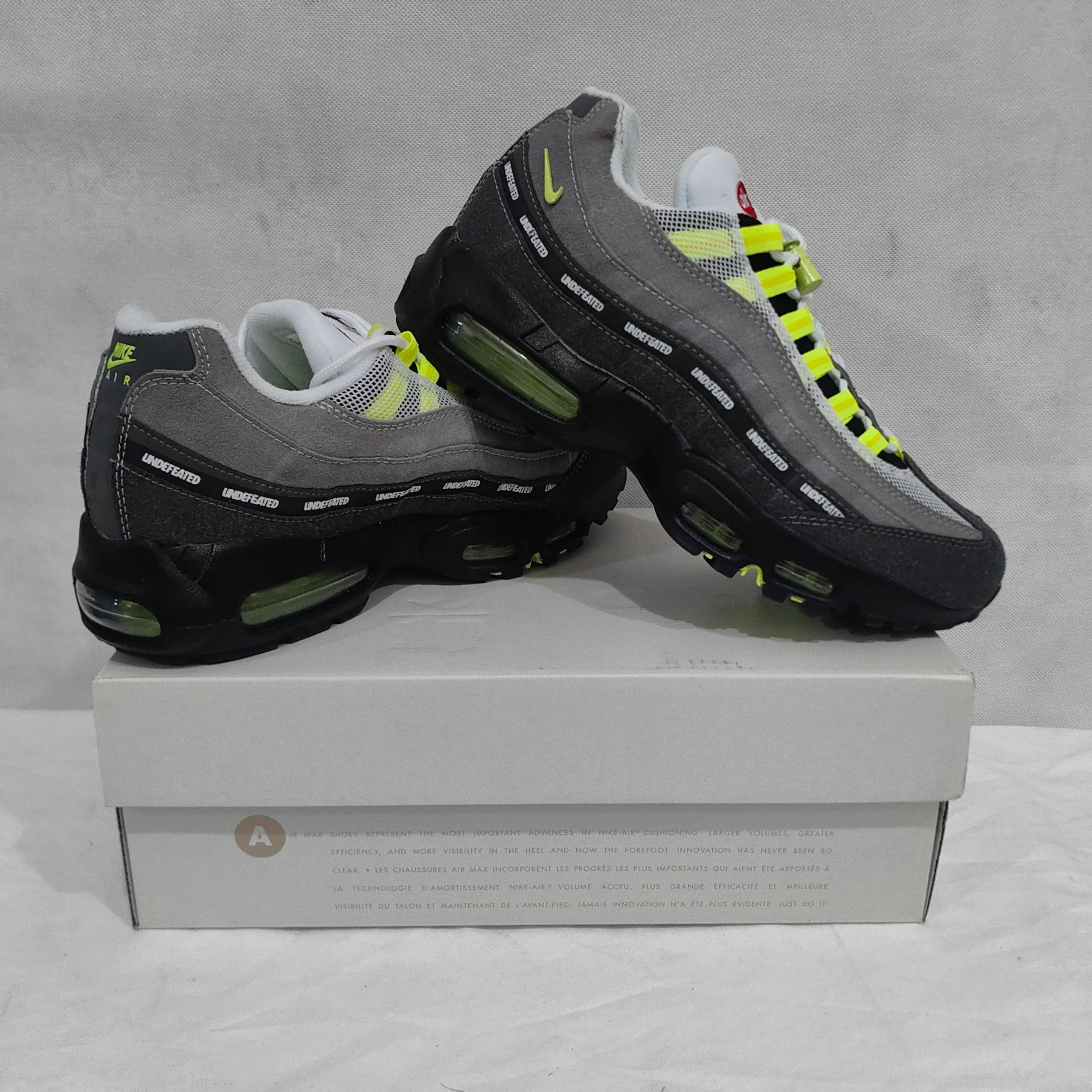Undefeated x AM 95 Geo NYC Neon Shoes Sneakers - nk0004982 - Image 17