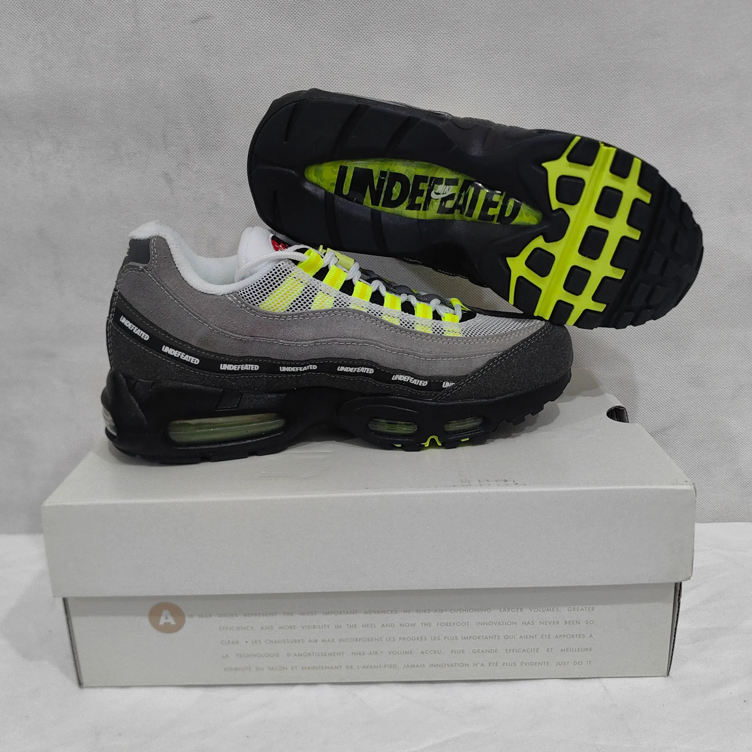 Undefeated x AM 95 Geo NYC Neon Shoes Sneakers - nk0004982 - Image 18