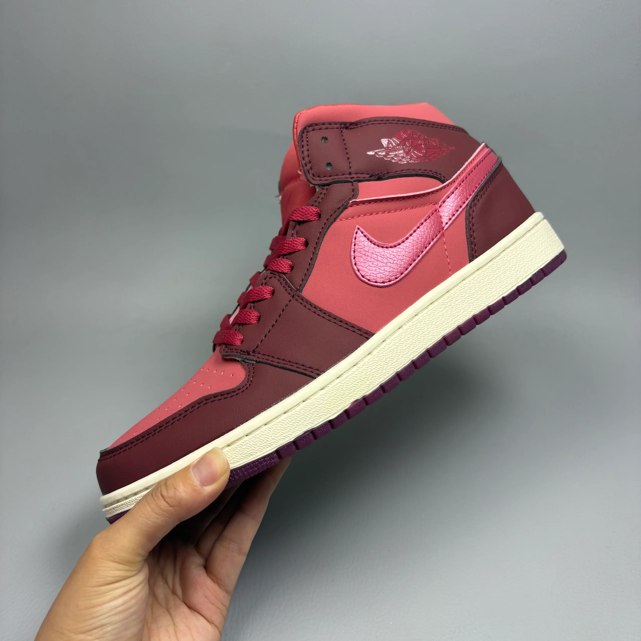 AJ 1 Mid SE 'Valentine's Day' Shoes Sneakers – nk0005313 - Image 5