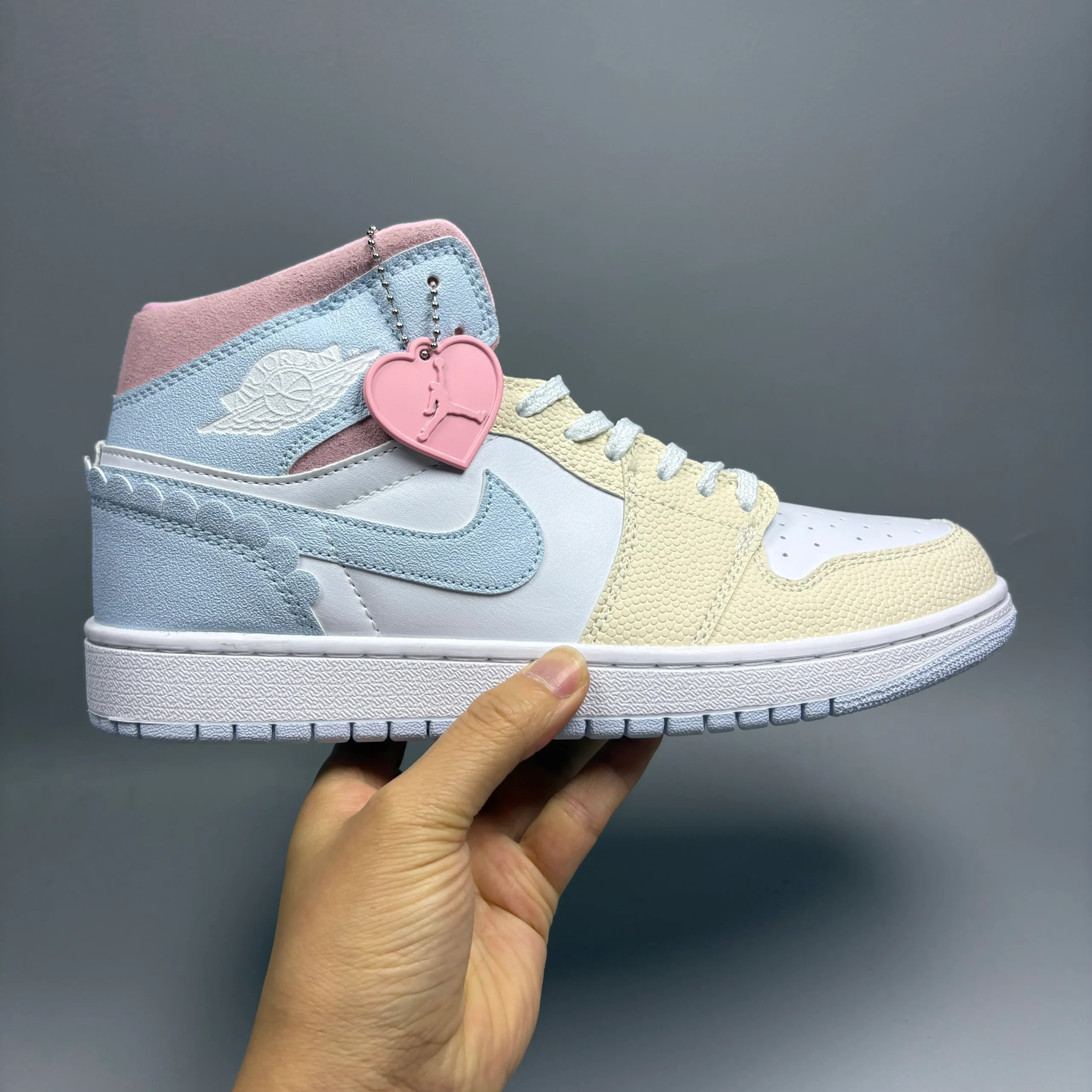 AJ 1 Mid SE Love Is In The Air/ Valentine's Day Shoes Sneakers – nk0005315 - Image 5
