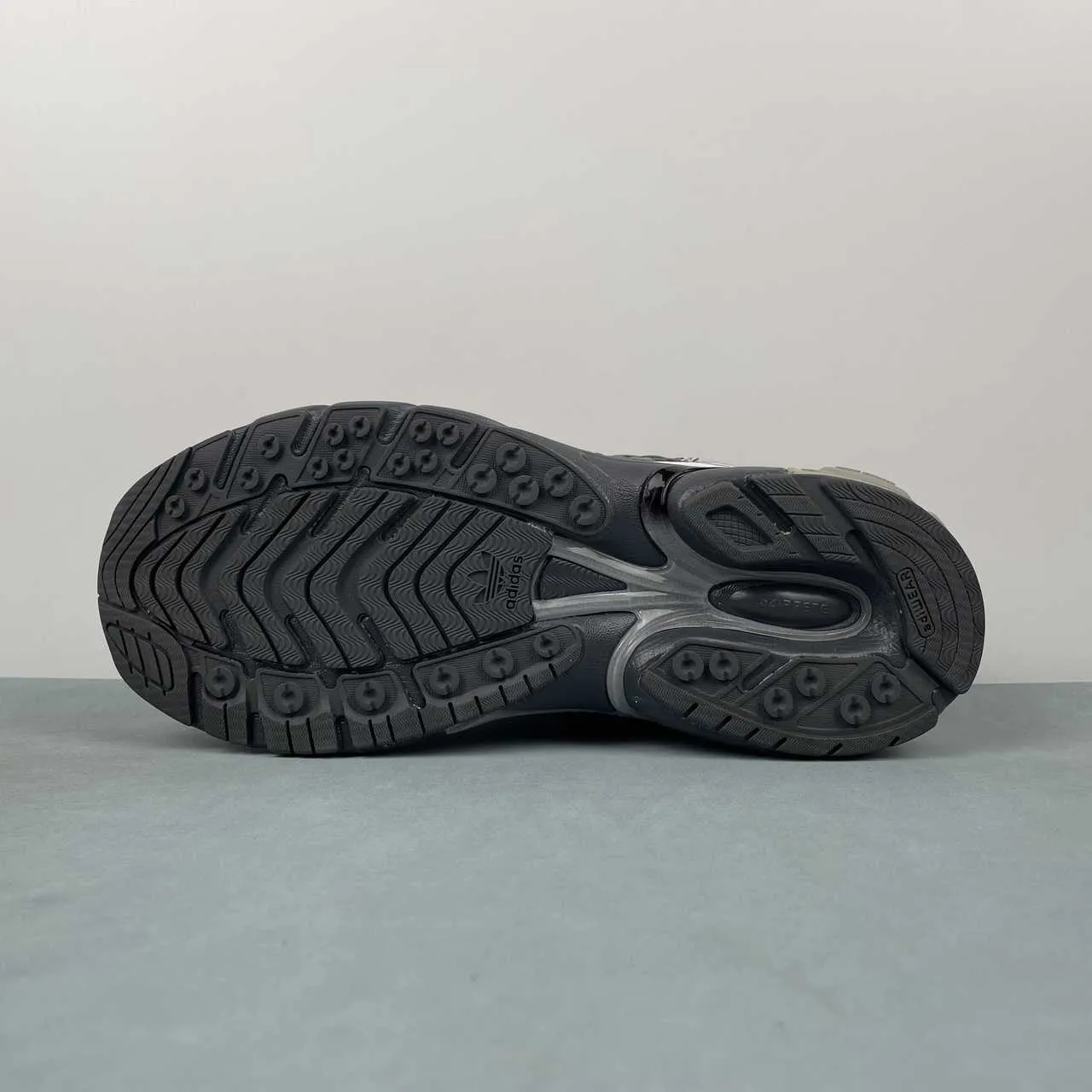 AD Cushion SFTM Shoes Sneakers - nk0005351 - Image 5