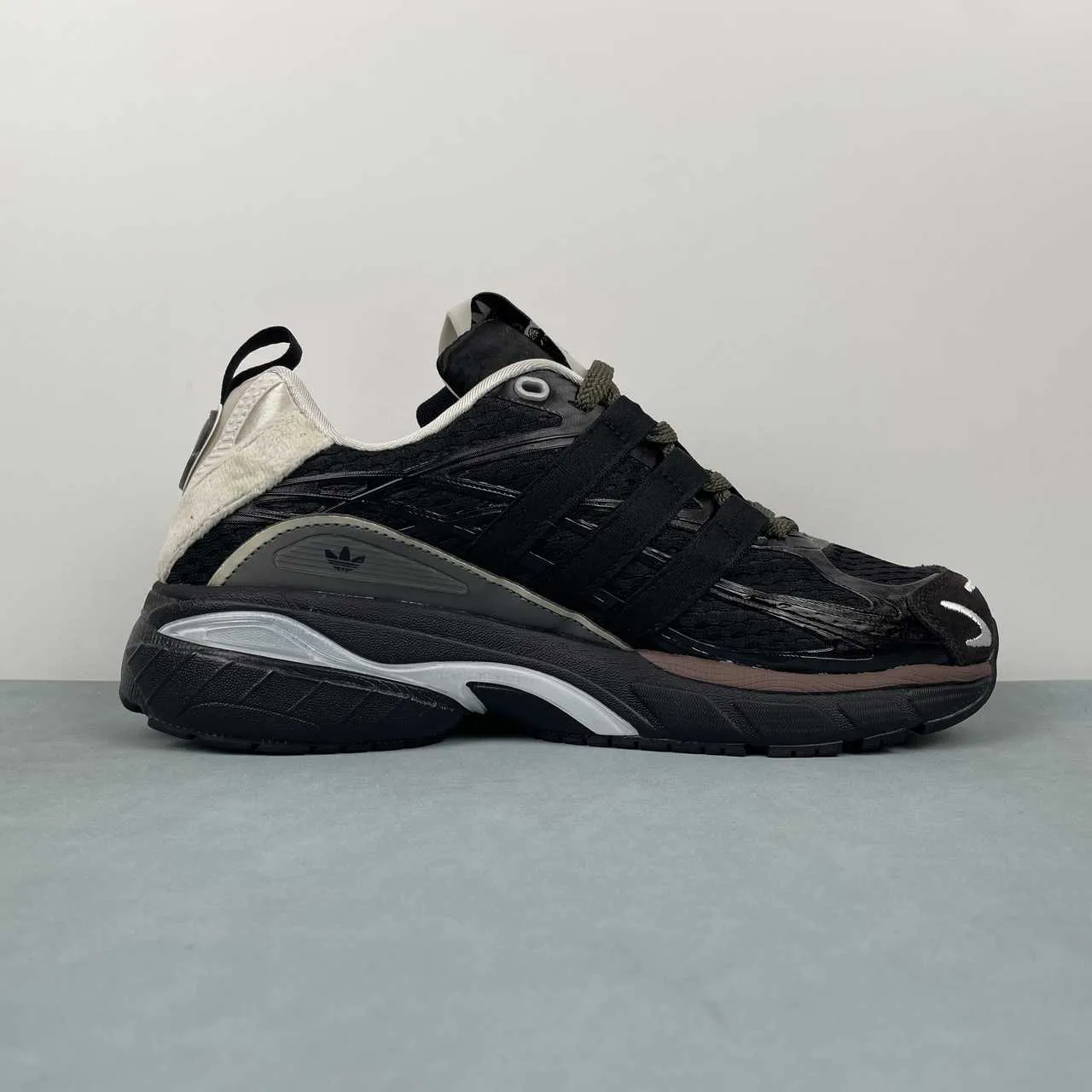 AD Cushion SFTM Shoes Sneakers - nk0005352 - Image 4