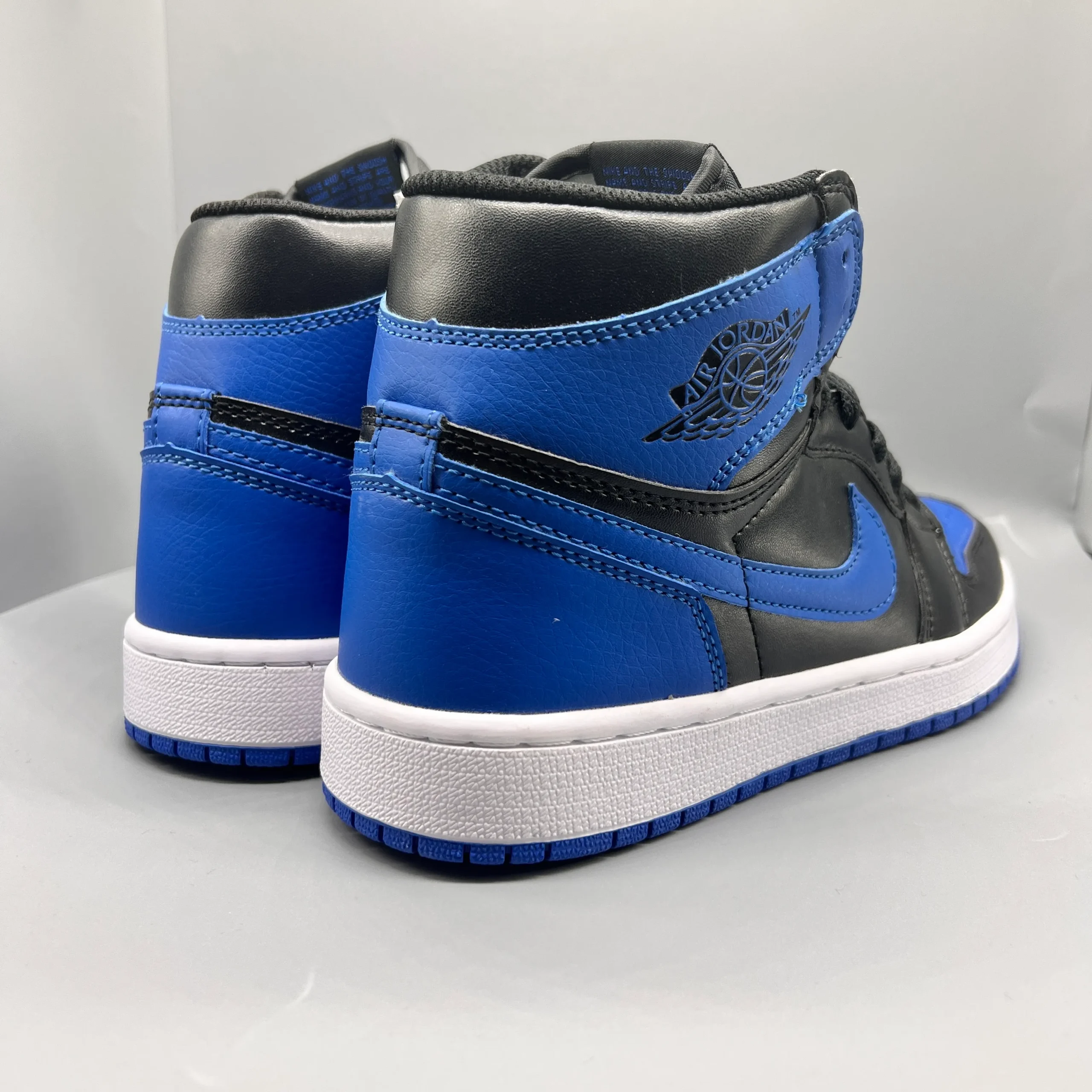 AJ 1 High OG “Royal” Shoes Sneakers – nk0005433 - Image 4